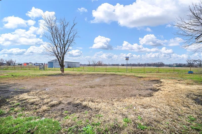 11278 Jackson Road, Krum TX 76249 - Photo 22