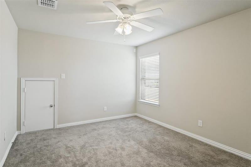 400 Acton Avenue, Fort Worth TX 76131 - Photo 32