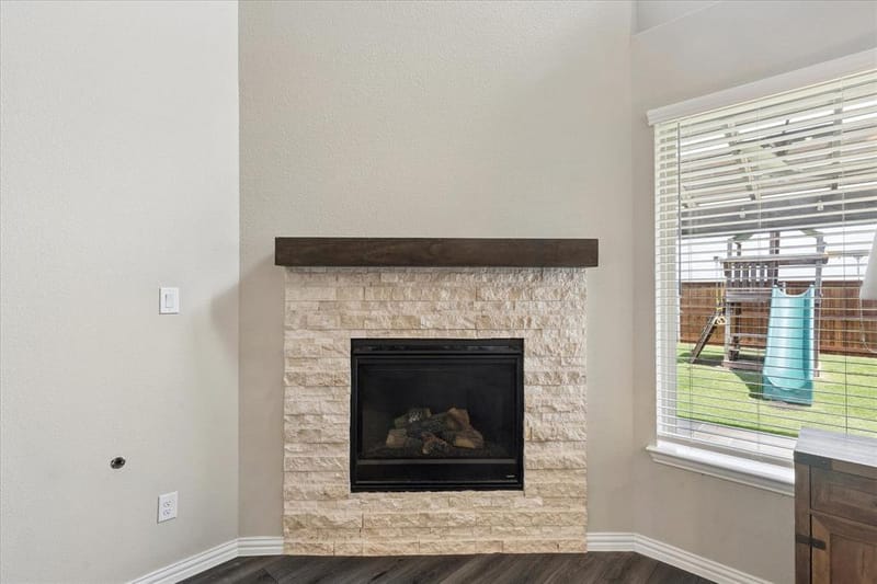 400 Acton Avenue, Fort Worth TX 76131 - Photo 9