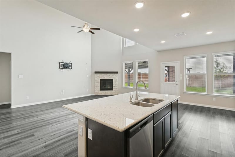 400 Acton Avenue, Fort Worth TX 76131 - Photo 10