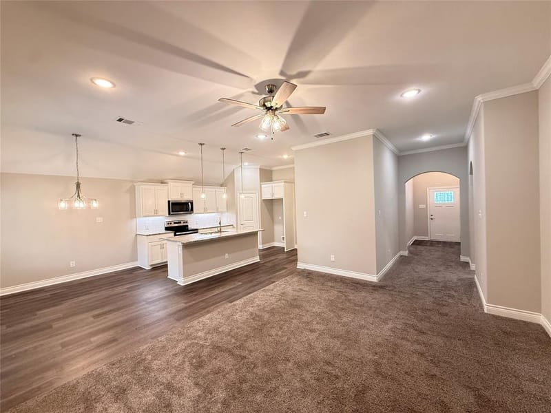 704 Hardaway Drive, Greenville TX 75402 - Photo 5