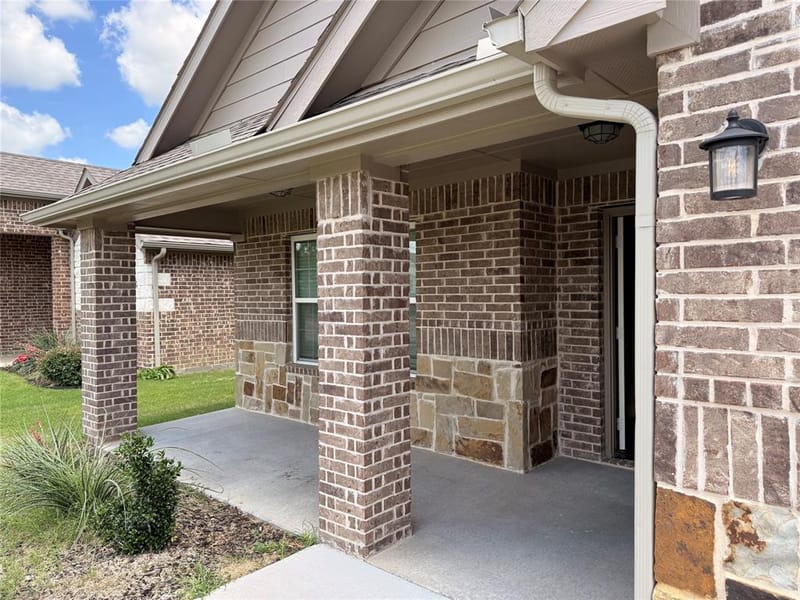 704 Hardaway Drive, Greenville TX 75402 - Photo 4