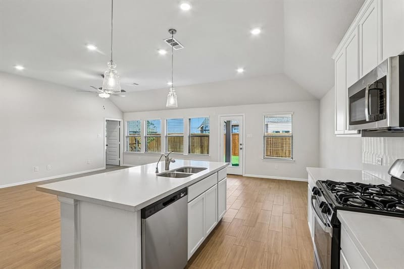 13041 Limestone Street, Providence Village TX 76227 - Photo 16
