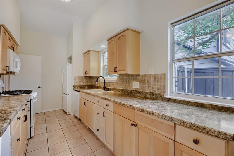 2307 Fyke Road, Carrollton TX 75006 - Photo 10