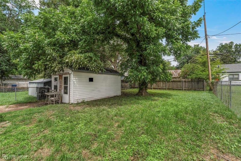 254 E Fairview Street, Shreveport LA 71104 - Photo 6