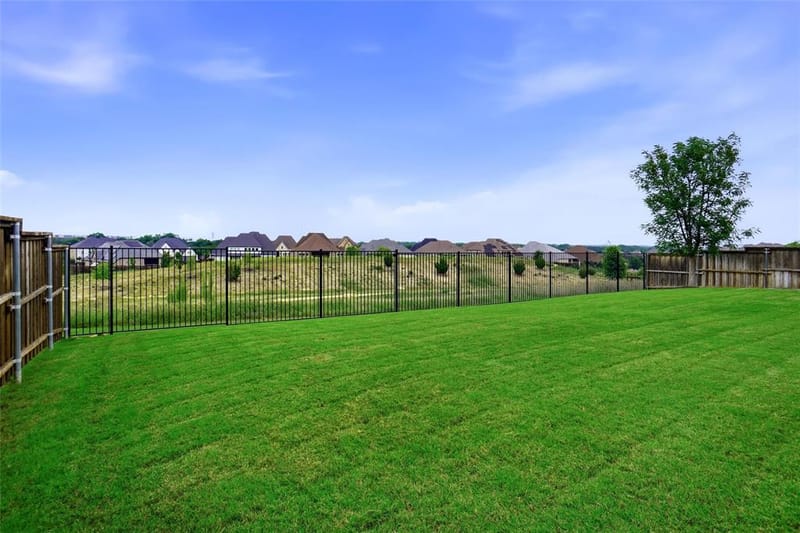 1001 Myers Park Trail, Roanoke TX 76262 - Photo 27