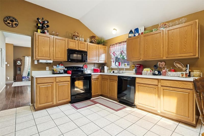 1005 Darren Drive, Burleson TX 76028 - Photo 13