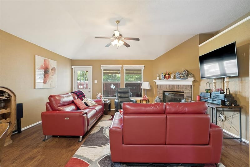 1005 Darren Drive, Burleson TX 76028 - Photo 7