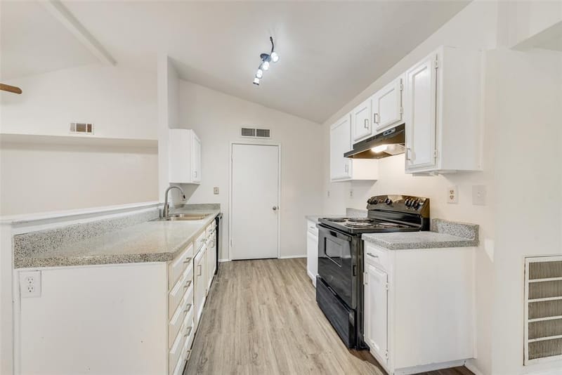 512 Matterhorn Street, Cedar Hill TX 75104 - Photo 7