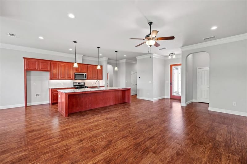 106 King Arthur Court, Glen Rose TX 76043 - Photo 5