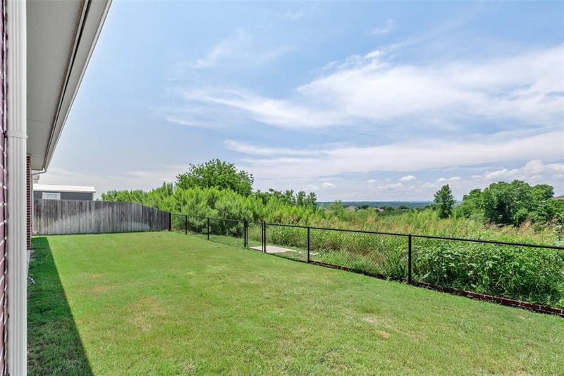 106 King Arthur Court, Glen Rose TX 76043 - Photo 20