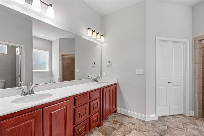 106 King Arthur Court, Glen Rose TX 76043 - Photo 11