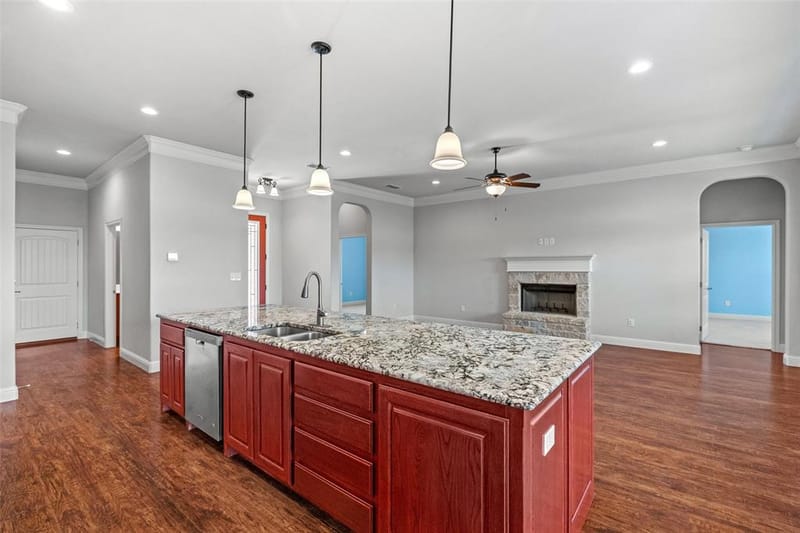 106 King Arthur Court, Glen Rose TX 76043 - Photo 8