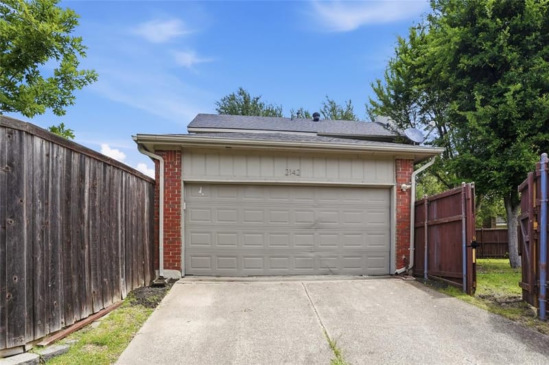 2142 Falcon Ridge Drive, Carrollton TX 75010 - Photo 6