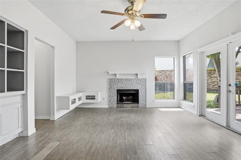 2142 Falcon Ridge Drive, Carrollton TX 75010 - Photo 3