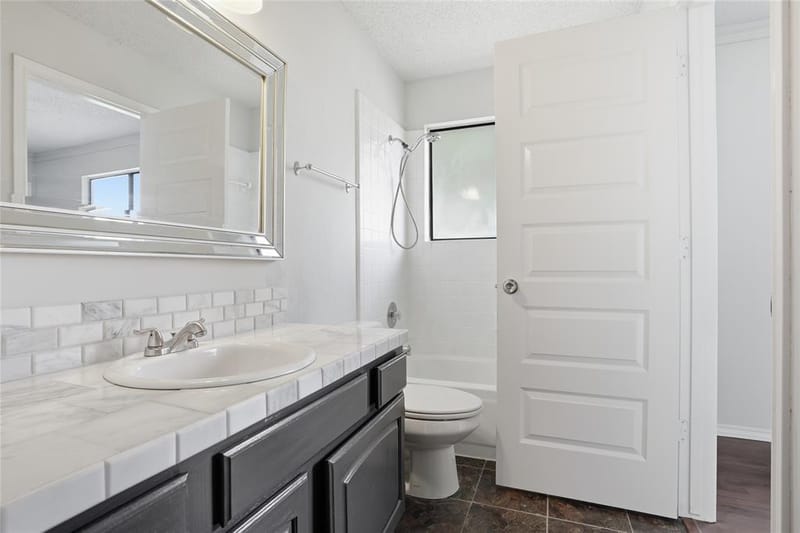 2142 Falcon Ridge Drive, Carrollton TX 75010 - Photo 24