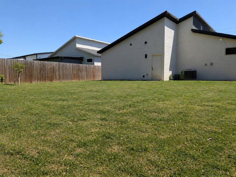2871 E Overton Road, Dallas TX 75216 - Photo 20