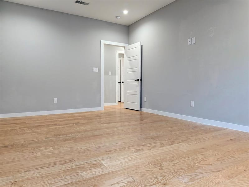 2871 E Overton Road, Dallas TX 75216 - Photo 14