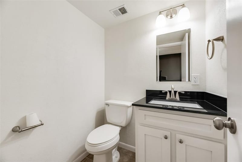 514 Valley Park Drive, Garland TX 75043 - Photo 23