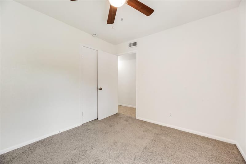 514 Valley Park Drive, Garland TX 75043 - Photo 17