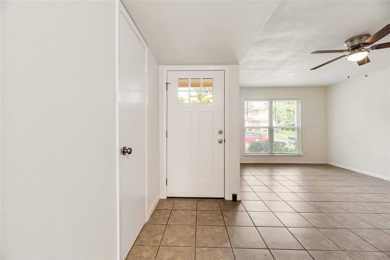 514 Valley Park Drive, Garland TX 75043 - Photo 5