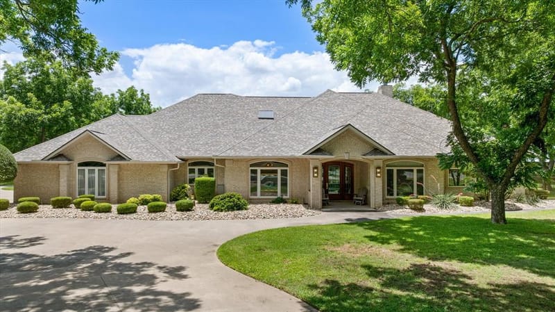 5501 Flagstick Drive, Granbury TX 76049 - Photo 7