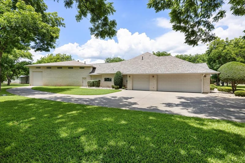 5501 Flagstick Drive, Granbury TX 76049 - Photo 38