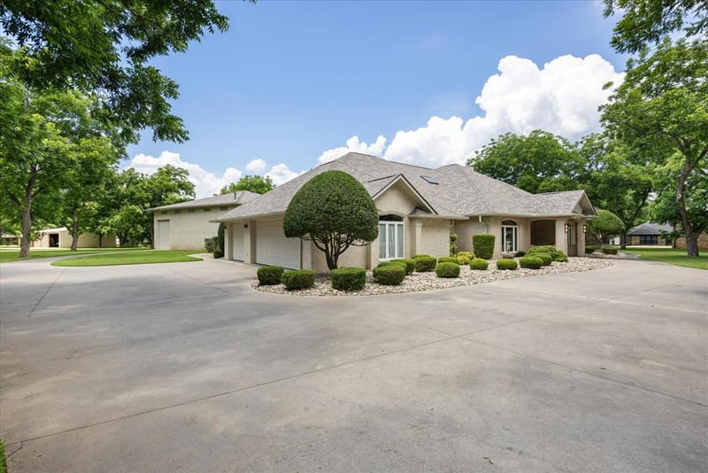 5501 Flagstick Drive, Granbury TX 76049 - Photo 37