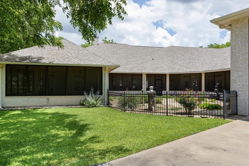 5501 Flagstick Drive, Granbury TX 76049 - Photo 39