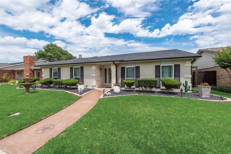 1911 White Rose Lane, Carrollton TX 75007 - Photo 5