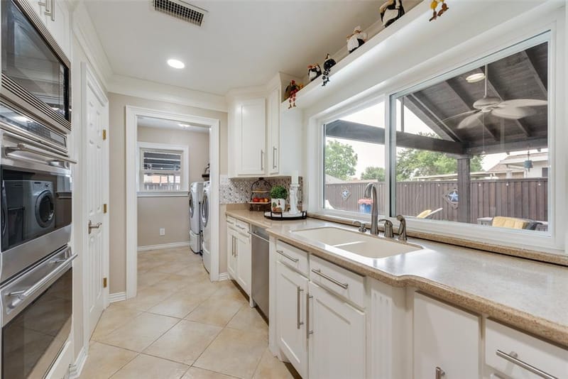 1911 White Rose Lane, Carrollton TX 75007 - Photo 14