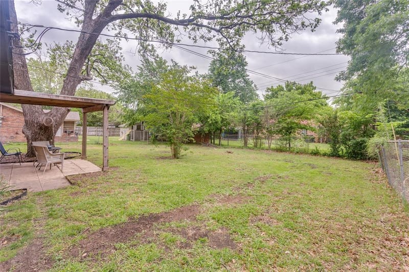 2012 Bradford Drive, Arlington TX 76010 - Photo 14