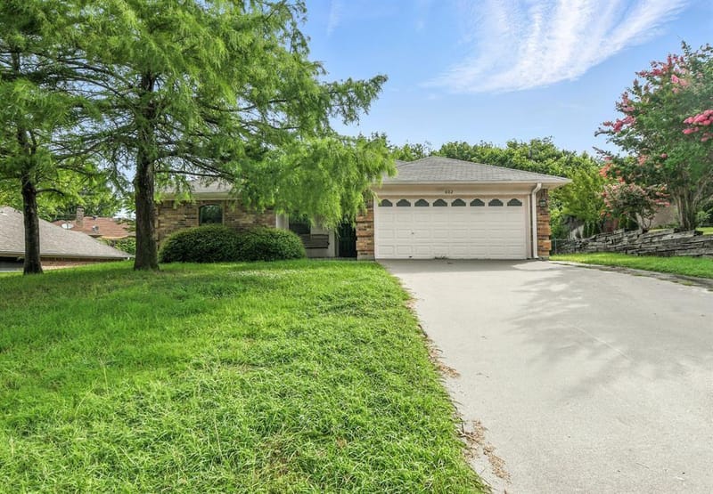 602 Valleyridge Court, Decatur TX 76234 - Photo 2