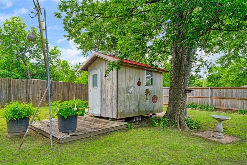 330 Young Street, Blossom TX 75416 - Photo 20
