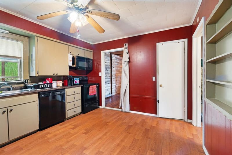 330 Young Street, Blossom TX 75416 - Photo 10