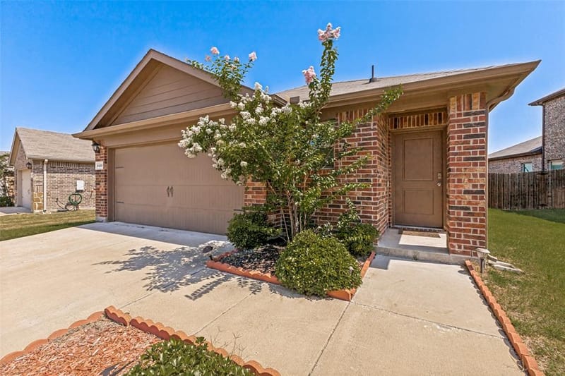 2425 Russell Street, Crandall TX 75114 - Photo 2