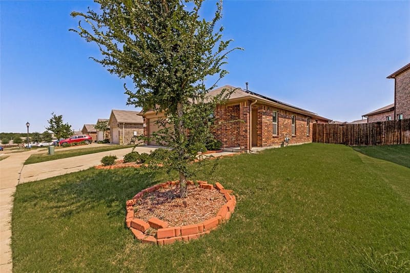 2425 Russell Street, Crandall TX 75114 - Photo 3