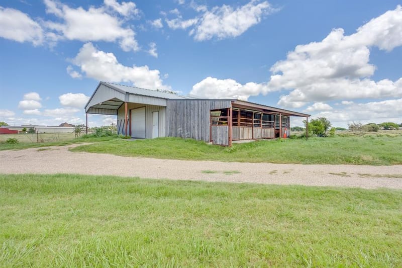 11533 Fm 2258, Grandview TX 76050 - Photo 38