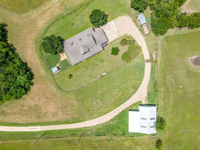 11533 Fm 2258, Grandview TX 76050 - Photo 39