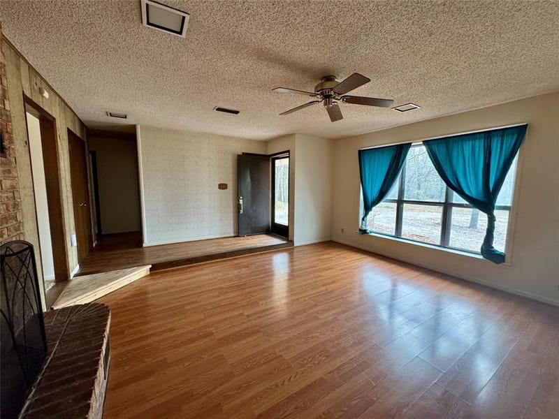 1304 W Wise Street, Bowie TX 76230 - Photo 7