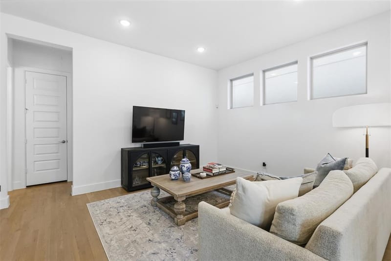 8116 Radnor Road, Dallas TX 75231 - Photo 15
