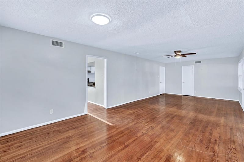 4208 Huckleberry Circle, Dallas TX 75216 - Photo 9