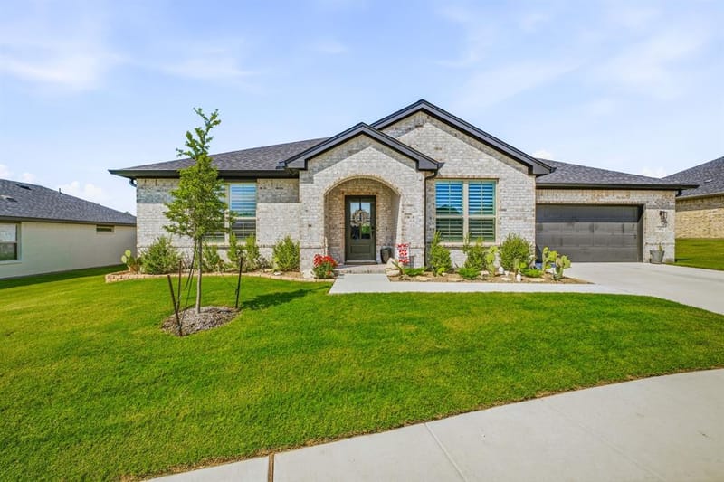 127 Mesa Drive, Glen Rose TX 76043 - Photo 3