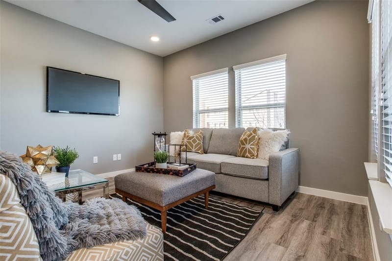 1596 Fiji Street, Dallas TX 75203 - Photo 9
