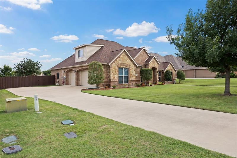 8230 Glenwick Drive, Waxahachie TX 75167 - Photo 6
