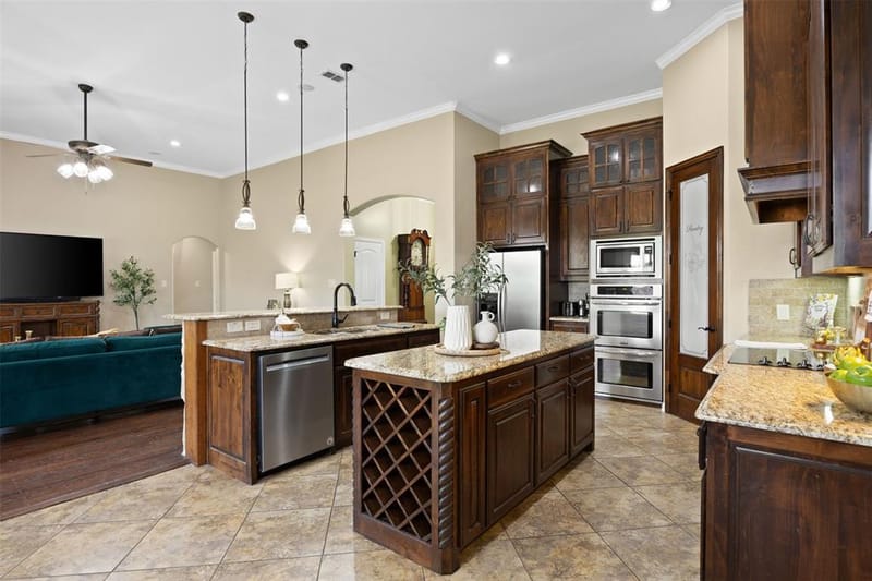 8230 Glenwick Drive, Waxahachie TX 75167