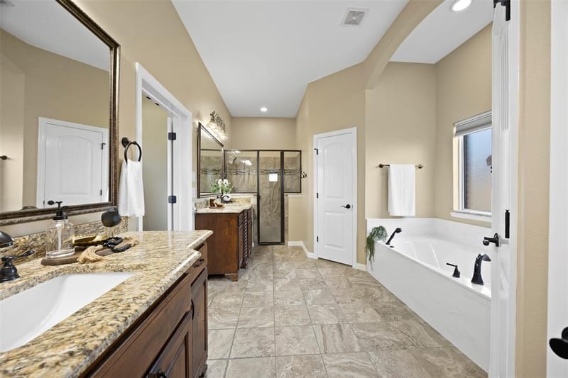 8230 Glenwick Drive, Waxahachie TX 75167 - Photo 15