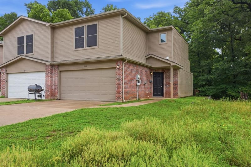 238 Creek Cove Drive, Dallas TX 75217 - Photo 2