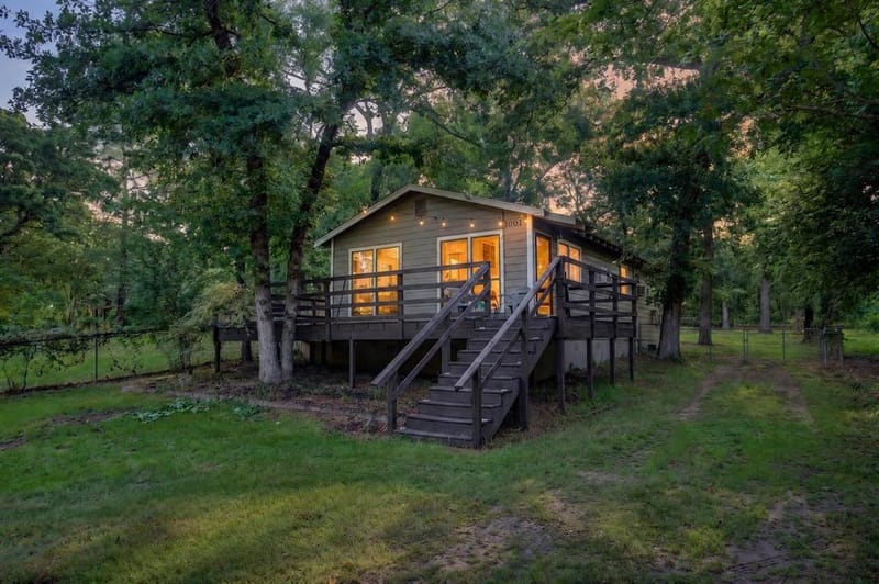 1001 Leaning Oak Drive, Tool TX 75143