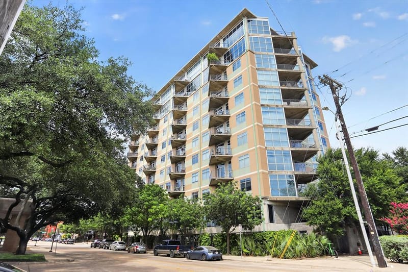 1001 Belleview Street # 703, Dallas TX 75215 - Photo 2
